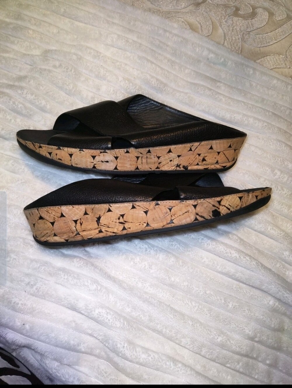 Black Leather Fitflop Slip Ons Women's Size 10 Support & Comfort Pre Owned